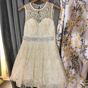 Short Cream Prom / Homecoming Dress